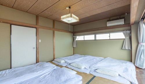 Habitación (Japanese, Quintuple)