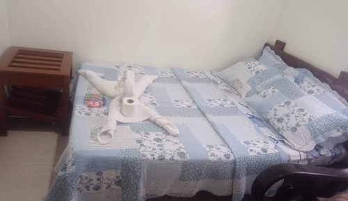 Habitación estándar, 1 cama de matrimonio, baño privado, vistas al jardín