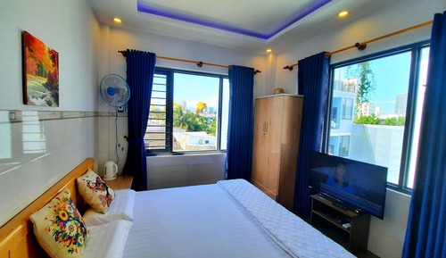 Habitación estándar doble, 1 cama de matrimonio grande, vistas a la ciudad, en la zona del patio