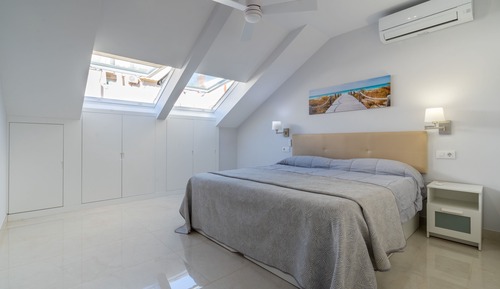 Atico deluxe dos dormitorios con terraza