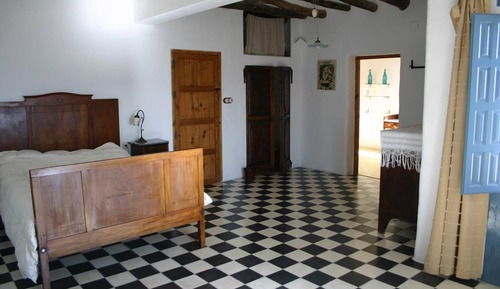 Habitación con 1 cama doble o 2 individuales, vistas a la montaña