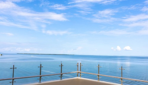 Suite de lujo, varias camas, vistas al mar (Jacuzzi)
