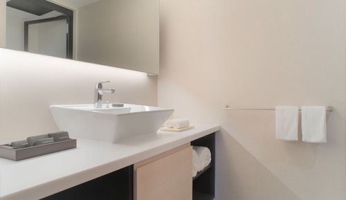 Suite, 3 habitaciones, en esquina