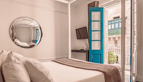 Hideaway Harbour View Suite (Annex)