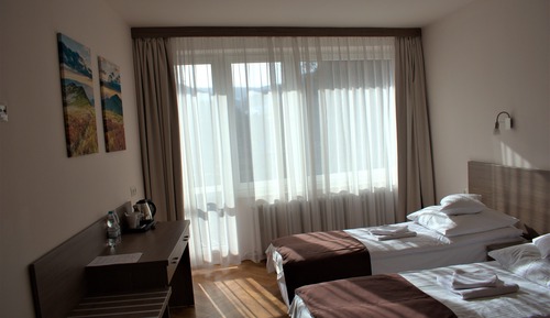 Habitación clásica con 1 cama doble o 2 individuales, 1 habitación, acceso a la piscina
