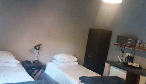 Dormitorio compartido, 1 habitación, patio, vistas al jardín