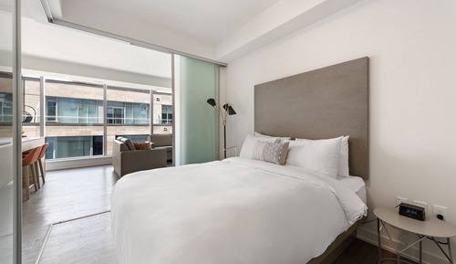 Suite (Signature Large Two Bedroom Balcony)