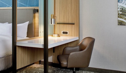 Suite, 1 cama de matrimonio grande con sofá cama, no fumadores (Mobility/Hearing Accessible, Tub)