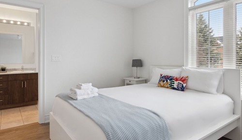 Casa familiar, 4 habitaciones (27 Snowbridge - No Pets Allowed)