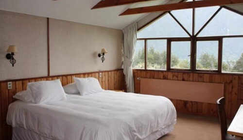 Habitación estándar con 1 cama doble o 2 individuales, vistas a la montaña