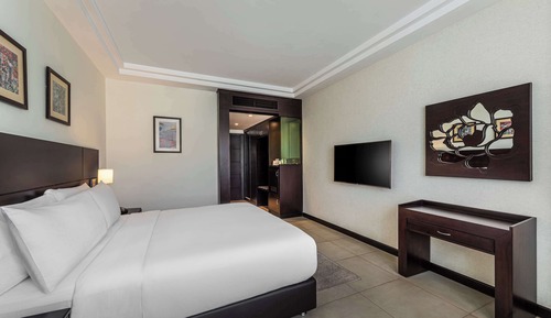King Guest Room with City View
