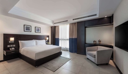 King Executive Suite with City View