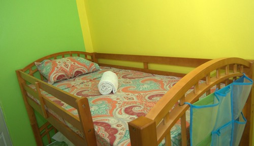 Dormitorio compartido, solo para mujeres