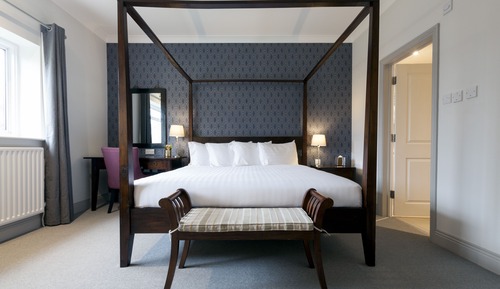 4 Poster Suite