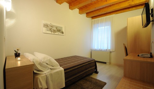 Habitación individual básica, baño privado