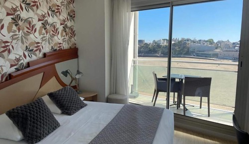 Habitación Confort, 1 cama de matrimonio, no fumadores, balcón