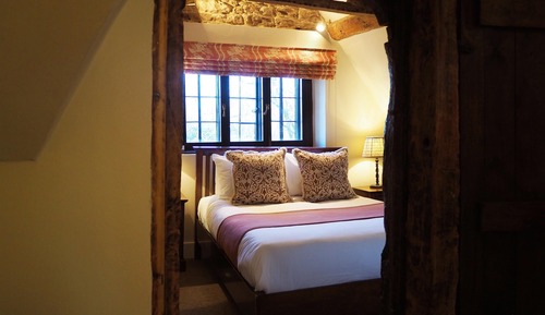 Habitación doble (Accessible by a steep stair case)