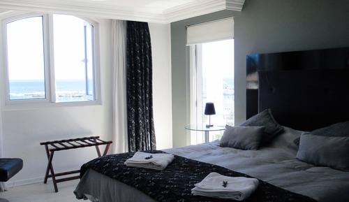 Habitación superior, 1 cama de matrimonio grande, bañera de hidromasaje, vistas al mar