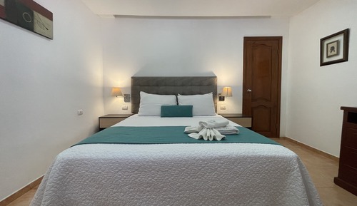 Habitación estándar doble, 1 cama de matrimonio, junto a la piscina