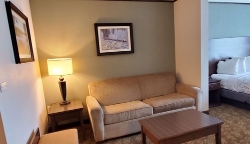 Suite, 1 cama de matrimonio grande, no fumadores, frigorífico y microondas (with Sofabed)