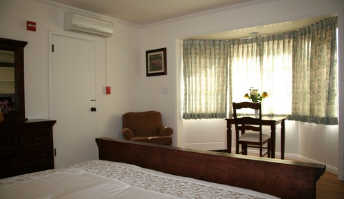 Habitación, 1 cama de matrimonio (Green Room; No Television)