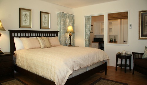 Habitación, 1 cama de matrimonio grande (Adyar Sunrise; No Television)