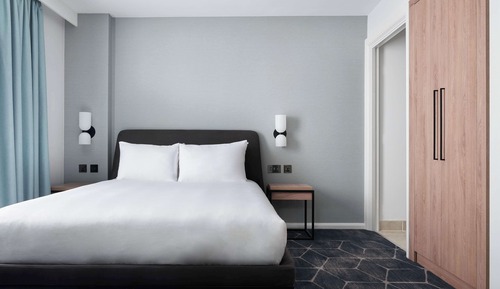 Estudio, 1 cama de matrimonio grande, cocina básica
