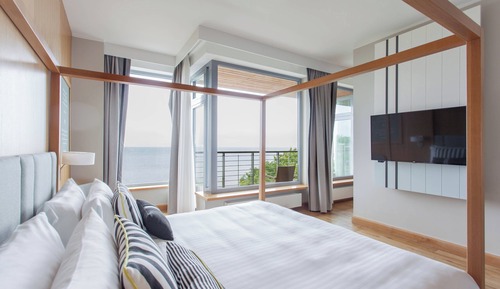 Suite, 1 cama de matrimonio grande con sofá cama, no fumadores, vistas al mar (Balcony)