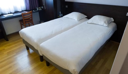Habitación clásica con 2 camas individuales