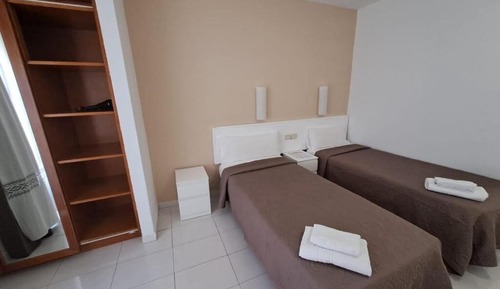 Habitación con 1 cama doble o 2 individuales