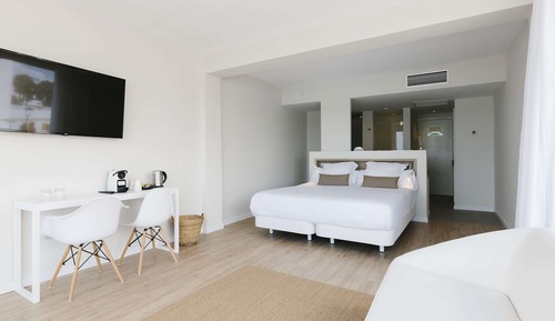 Suite junior, balcón, vistas al mar (3 adults)