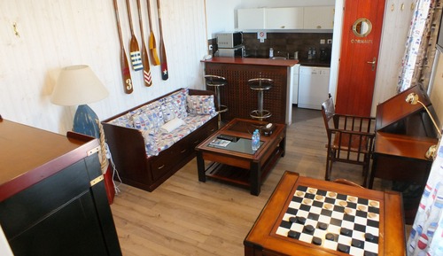 Apartamento, vistas al mar (Alain Colas)