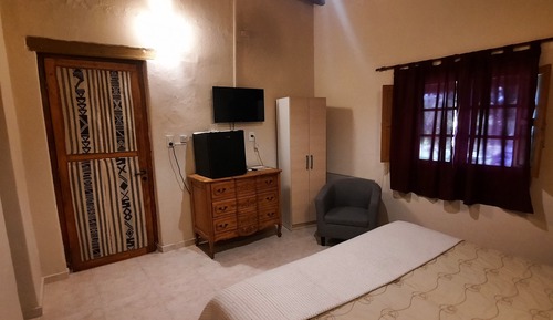 Habitación estándar con 1 cama doble o 2 individuales