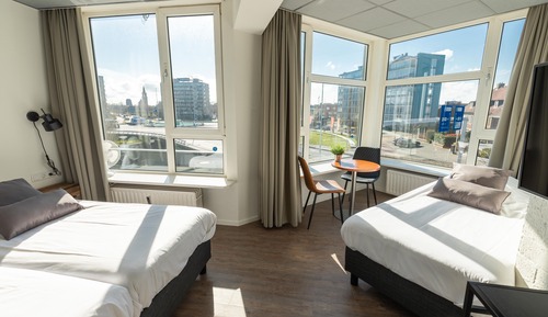 Habitación triple básica, vistas a la ciudad