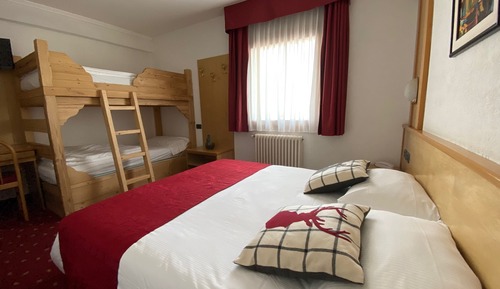 Habitación cuádruple estándar