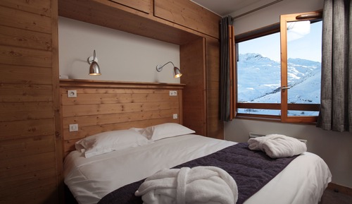 Suite (village view)