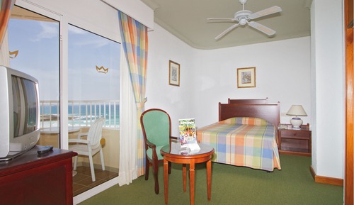 Habitación individual, vistas parciales al mar