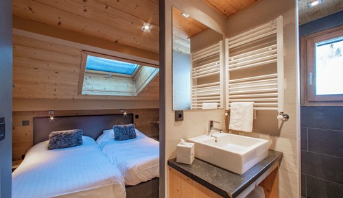 Habitación clásica con 2 camas individuales (Mansardée)