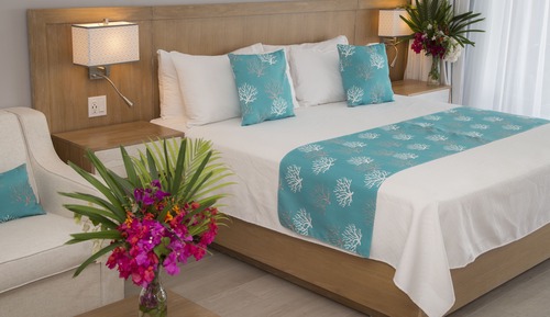 Suite estudio junior, 1 cama de matrimonio grande con sofá cama, vistas al jardín