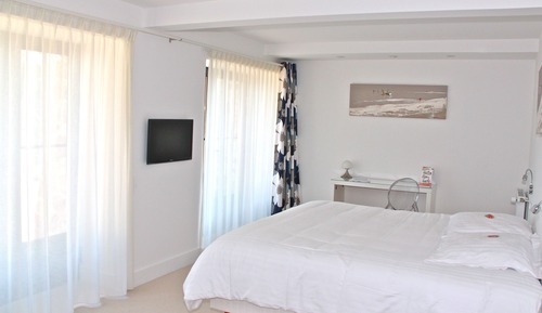 Suite, terraza, vistas al mar