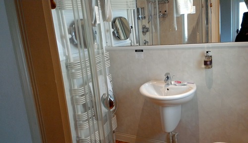 Habitación doble, baño privado