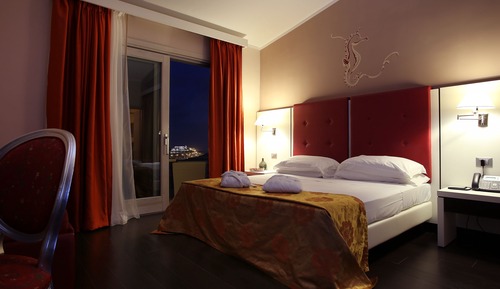 Habitación clásica con 1 cama doble o 2 individuales
