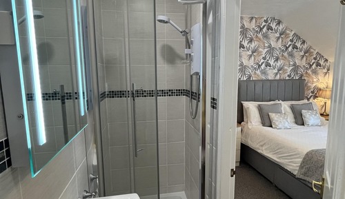 Habitación doble, baño privado, vistas al jardín (Second Floor)