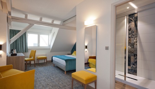 Habitación cuádruple Confort, varias camas