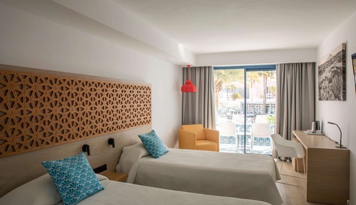 Habitación Deluxe (1 adult + 1 child)