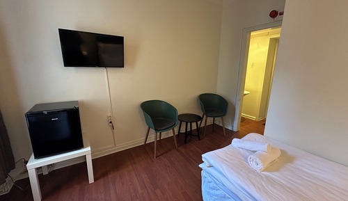 Dormitorio compartido estándar, solo para hombres, baño compartido