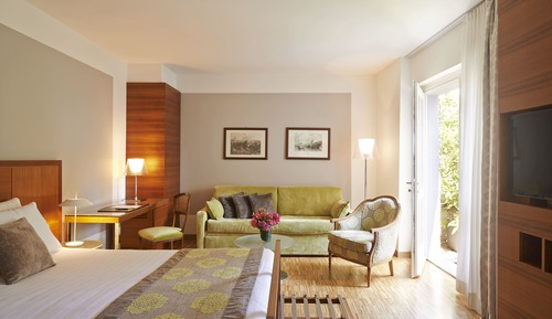 Habitación junior, vistas parciales al lago