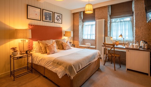 Habitación doble, 1 cama de matrimonio grande, baño privado
