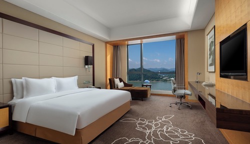Habitación estándar, 1 cama de matrimonio grande (181 Degree Yangtze River View)