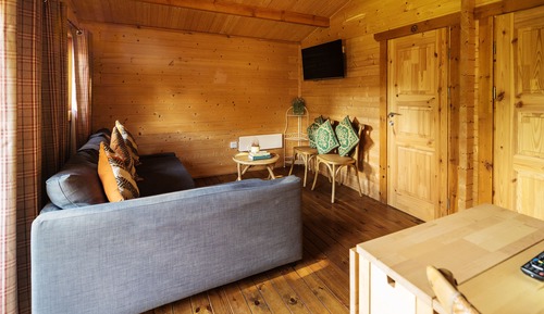 Chalet, 2 habitaciones, vistas al río, en la zona del jardín